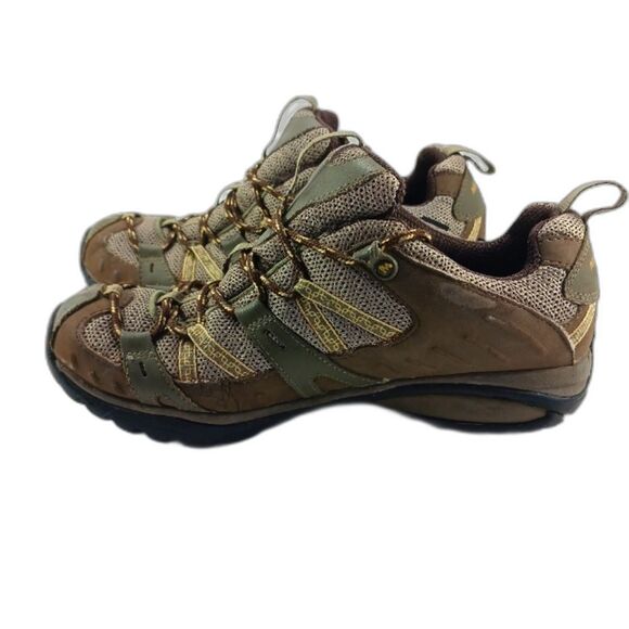 Merrell Vibram Women's size( run small) 9 Hiking Shoe. Geen(olive). Waterproof. - Picture 1 of 10